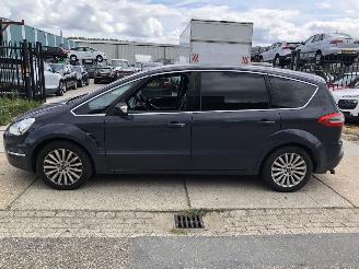 Vaurioauto  passenger cars Ford S-Max 1.6i 118kW 7 persoons 2016/1