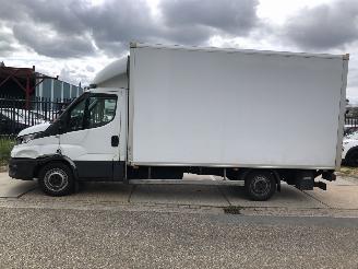 danneggiata veicoli commerciali Iveco Daily 35S14V 2.3D 410WB H3 Airco 2020/9