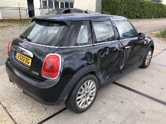 Mini Cooper 1.5i 100kW E6 5 drs Chili picture 4