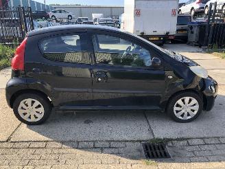 Damaged car Peugeot 107 Airco 138000 km 2011/10