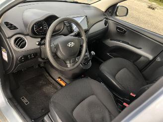 Hyundai I-10 1.2i 63kW E5 Airco picture 6