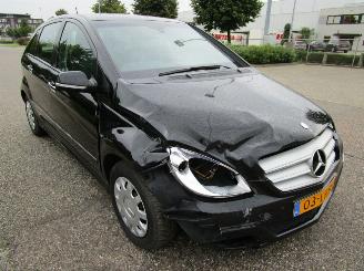 Mercedes B-klasse B200CDI Automaat NAVI picture 3