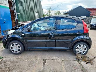 Vrakbiler auto Peugeot 107  2009/9