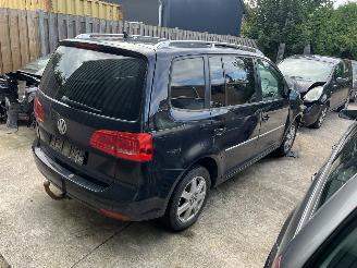  Volkswagen Touran  2011/10
