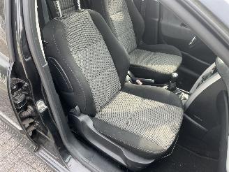 Peugeot 207 1.6 vti picture 15