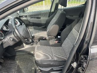 Peugeot 207 1.6 vti picture 10