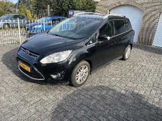 Schadeauto Ford Grand C-Max 5 persoons 2013/5