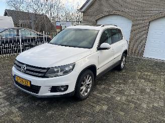Voiture accidenté Volkswagen Tiguan Weinig km !! 2012/4
