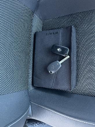 Renault Wind 1.6 16v Mooie auto weinig km !! picture 23