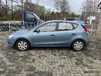 Hyundai I-30 Weinig km !! picture 2