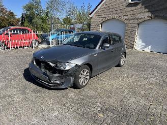 uszkodzony samochody osobowe BMW 1-serie 116i 2010/2