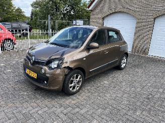 Unfallwagen Renault Twingo Luxe uitvoering !! 2015/2