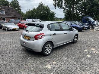 Peugeot 208 1.0 vti weinig km !! picture 5