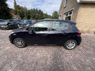 Peugeot 208 1.2 puretech picture 2