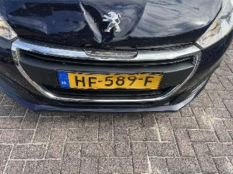 Peugeot 208 1.2 puretech picture 19
