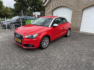 krockskadad bil auto Audi A1 1.2 TFSI 2011/8