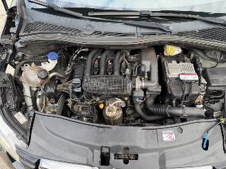 Peugeot 2008  picture 28