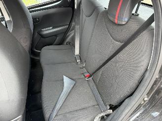 Peugeot 108  picture 13