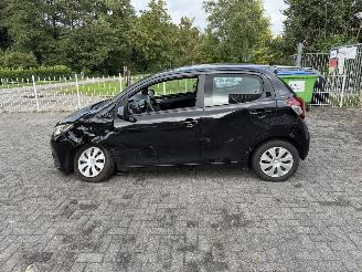 Peugeot 108  picture 2