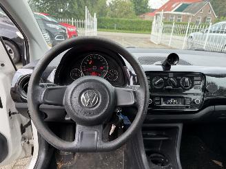 Volkswagen Up!  picture 12