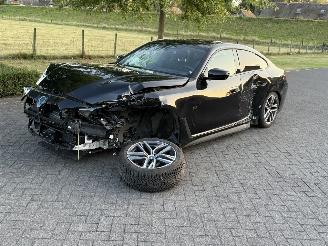 Unfallwagen BMW i4 eDrive 35 / Panorama / Automaat 2024/4