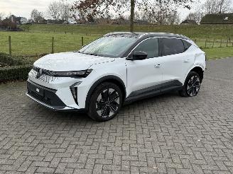 damaged passenger cars Renault Scenic E-TECH Long Range / Panorama 2025/6