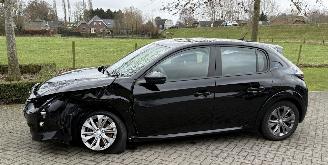 damaged passenger cars Peugeot e-208 EV Active Pack 50 kWh 2023/5