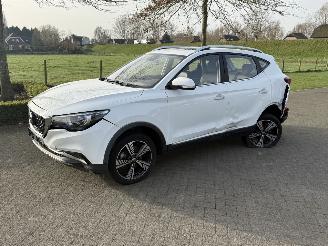 škoda osobní automobily MG ZS EV Luxury 45 kWh Panorama / Leer 2021/6