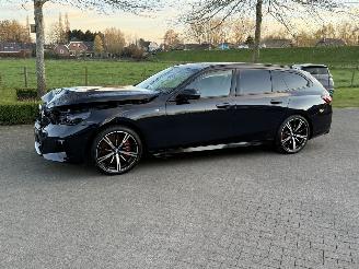 Unfallwagen BMW i5 Touring EDRIVE40 / M-Pakket / Pano / Leer 2025/3