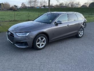 krockskadad bil auto Audi A4 2.0 TDI / Automaat 2021/4