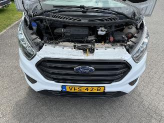 Ford Transit Custom 300 2.0 TDCI L2H1 picture 10