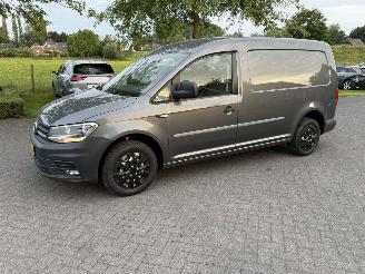krockskadad bil bedrijf Volkswagen Caddy maxi 2.0 TDI Maxi Trandline 75kw 2017/5