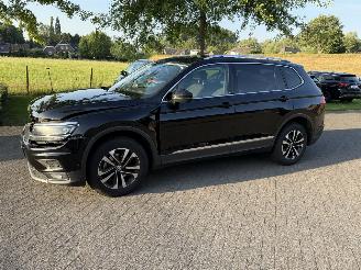Vaurioauto  passenger cars Volkswagen Tiguan Allspace 7P 1.5TSi ACT 150pk/cv DSG7 2021/6