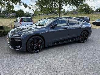 Schadeauto Audi A6 Sportback e-tron S-edition 83 kWh 2025/8