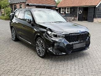 BMW iX1 30 Xdrive M Sport / Automaat / Leer / Panorama picture 3