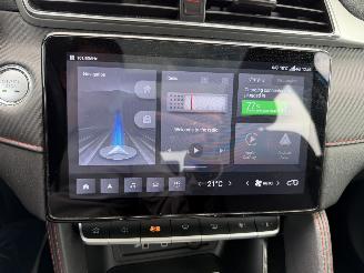 MG ZS EV Long Range Luxury 70 kWh / Panorama / Leer picture 15
