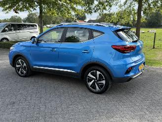 MG ZS EV Long Range Luxury 70 kWh / Panorama / Leer picture 6