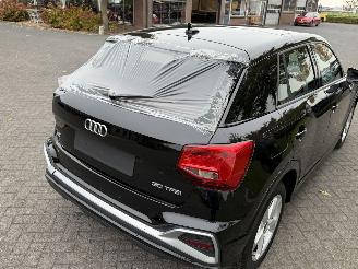 Audi Q2 S-line / Panorama / Leer picture 7