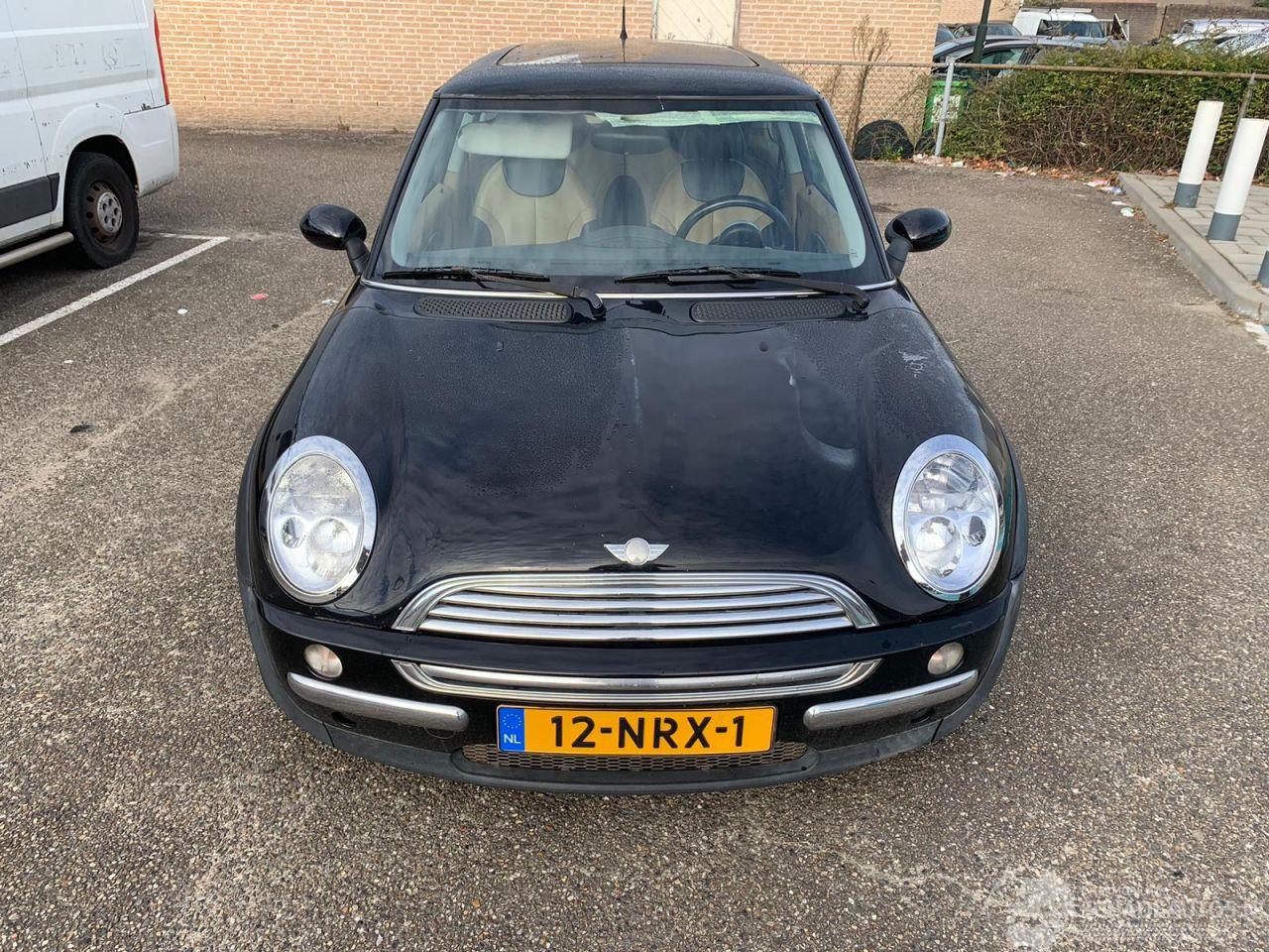 Mini Cooper 1.6 COOPER PEPPER