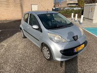 Peugeot 107 1.0 12V XS picture 2