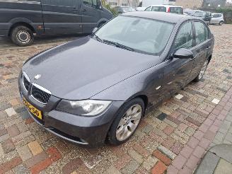 BMW 3-serie 320I picture 3