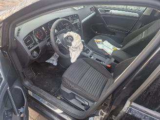 Volkswagen Golf 1.4 TSI EDITION R picture 11