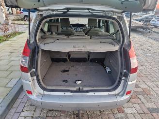 Renault Scenic 2.0 16v privilege luxe AUTOMAAT picture 11