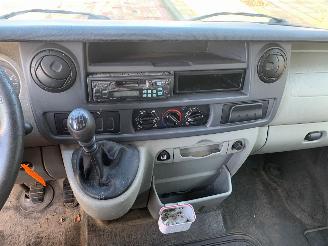 Renault Master T28 2.5 DCI picture 10