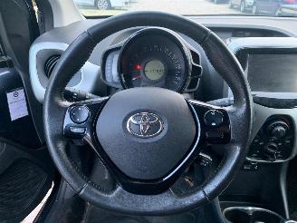 Toyota Aygo 1.0 vvt-i x nav picture 19