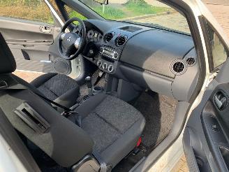 Mitsubishi Colt  picture 10