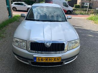Schadeauto Skoda Superb  2005/4