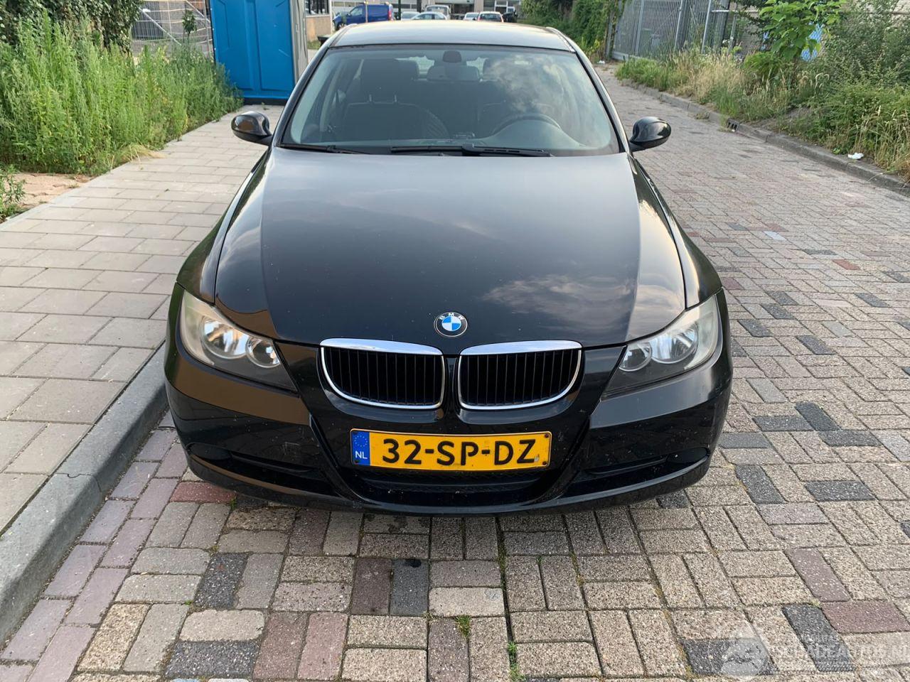 BMW 3-serie 318i