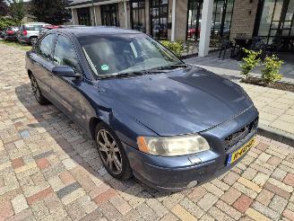 Volvo S-60 2.5 T KINETIC picture 2