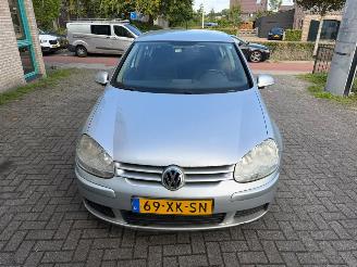 skadebil auto Volkswagen Golf 1.6 FSI 2007/6